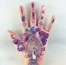 Assorted Crystals Amethyst Citrine Quartz Agate Crystals Amethyst Citrine Quartz Agate Chakra Crystals Crystals And Gemstones Stones And Crystals