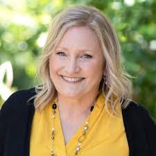 Sarah Seale's Instagram, Twitter & Facebook