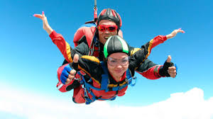 Como se practican y que se necesita para practicarlos. Paracaidismo Todo Sobre El Equipo Basico Modalidades Saltos Y Entrenamiento