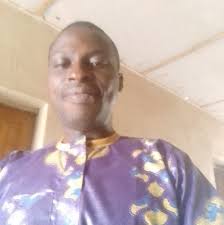 What does it mean when someone exchanges your shoes in a dream?