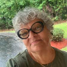 Regina Wheeler's Instagram, Twitter & Facebook