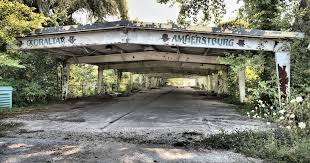 The ontario place theme park operated annually during the summer months from 1971 until 2011. You Can Explore Parts Of An Abandoned Theme Park Right Here In Toronto
