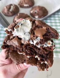 The Best Giant Cookies And Cream Cookies Recipe Recipe In 2020 Giant Cookie Recipes Cookies N Cream Cookies Chocolate Cookie Recipes