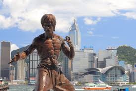 Cool Bruce Lee Statue In Hong Kong Brucelee Bruceleequotes Kurttasche Bruce Lee Avenue Of Stars Hong Kong