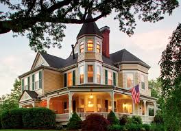 18 Victorian Homes We Love With Images Victorian Homes Old Victorian Homes Bed And Breakfast