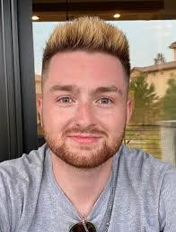 Sandy Macy's Instagram, Twitter & Facebook