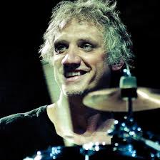 ⚡️ Hoy está cumpliendo 61 años Charly Alberti, el gran baterista de Soda  Stereo. Un baterista muy sobrio, pero poseedor de un feeling especial y  gran técnica. Un referente del rock en