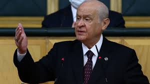 Siyasi kariyerine ilk olarak 1998 yılında fazilet. Bahceli Den Numan Kurtulmus A Cevap Mesele Parti Kapatmanin Otesinde