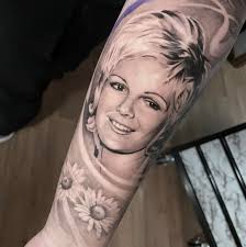 Cute little butterfly 😍 By Tamara