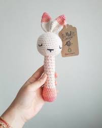 Miel Amigurumi Cingirak Tavsan Yapimi Baby Knitting Patterns Amigurumi Bebek Cingiragi