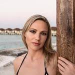 Elena Keyes's Instagram, Twitter & Facebook