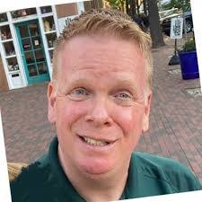 Chris Fett's Instagram, Twitter & Facebook