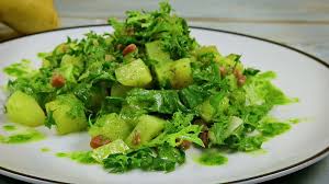Kartoffeln Und Endivien Untereinander Ein Ruhrgebietsklassiker Wir Machen Daraus Fur Die Grillsaison Einen Bratkartoffel E Bauernsalat Rezepte Endiviensalat