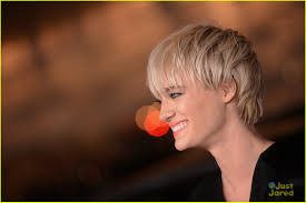 Addison Mackenzie's Instagram, Twitter & Facebook