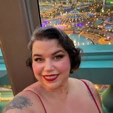 I'm excited to announce that Green Square Resources has secured its first  landscape client, Yellow Bird Outdoor! A big thank you to Derek Buehler &  the team at Yellow Bird Outdoor for