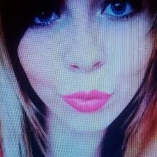 Lisa Steinmetz's Instagram, Twitter & Facebook