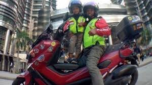 Batu (bt) kilometer (km) meter (m). Ayah Dan Anak Ini Naik Motor Ke Tanah Suci Tempuh 20 Ribu Kilometer Melintasi 10 Negara Halaman 3 Tribun Manado
