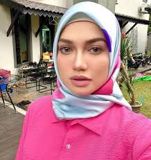 I love this! I love learning about and sharing in other people's cultures.  I'm US based, and I've got a very good friend in Germany. Last year she  visited and I took