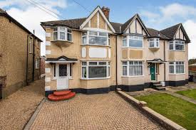 Jamesedition is the premier international marketplace to find luxury real estate. 3 Bedroom Houses For Sale In London Your Move