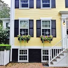 Yellow House Love Yellow House Exterior Exterior Paint Colors For House House Paint Exterior
