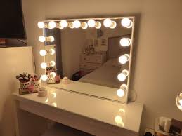 Miroir Deluxe Tres Grand Hollywood Eclaire Par Crafterscalendar Makeup Mirror With Lights Mirror With Lights Mirror