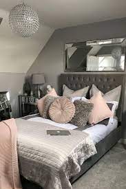 51 Cozy Grey Bedroom Designs With Upholstered Tufted Headboard T Stylish Master Bedrooms Bedroom Design Bedroom Decor