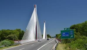 Objízdná trasa je značena a je svedena na komunikaci ii/437 přes obce přáslavice. Ministerstvo Dopravy Cr Media A Tiskove Zpravy