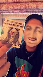 Iona Jackson (@jacksoniona)