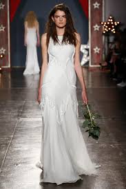Discover elegant and romantic jenny packham bridesmaid dresses from the dessy group! Brautkleider Trends 2018 Die Schonsten Modelle Brigitte De