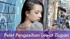 Saya ambil karomah ilmu pengambil ilmu gaib berkat allah berkat rasulullah berkat sayyidina ali berkat syekh abdul qadir jailani kun tabbat yada abi lahabiw watabb maa aghna anhu maaluhu wamaa kasab sa yaslaa naaron dhata lahab wam ro atuhu hammaa latal hatub fii jiidihaa hublum mim masad fayakun. Mudah Pelet Pengasihan Lewat Tiupan Buat Target Terpikat Sukmanya By Dewi Lanjar