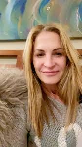 Jeri Lynch's Instagram, Twitter & Facebook