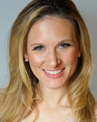 Lynn Mcgill's Instagram, Twitter & Facebook