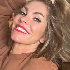 Laura Cinelli (@nurselaura_sd) • Instagram photos and videos