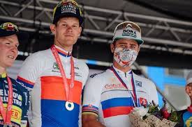 Za potlesku tribun nyní dorazil do cíle cyklistického závodu také český hrdina michael kukrle. Michael Kukrle Cim Dal Vic Se Presvedcuju Ze Neco Vyhrat Je Mimoradne Obtizne Roadcycling Cz Silnicni Cyklistika Na Webu