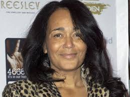 Caroline Henderson: Derfor forlod jeg Ray Dee Ohh