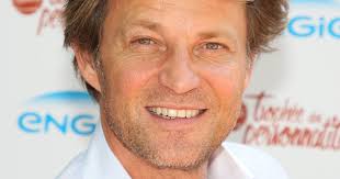 Trop c'est trop pour laurent delahousse. Laurent Delahousse Encore Lynche Apres Deneuve Une Autre Femme Meurtrie Purepeople