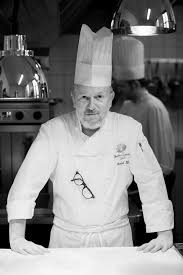 Auguste gusteau est un grand chef cuisinier qui a écrit le livre tout le monde peut cuisiner. Moselle Suicide De L Ex Chef Etoile Marcel Keff Du Restaurant La Lorraine Une Pluie D Hommages Lorraine Actu