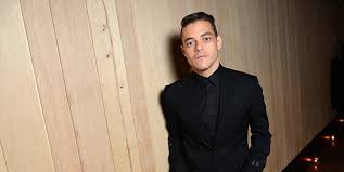 Bohemian rhapsody is a 2018 biographical musical drama film directed by bryan singera from a screenplay by anthony mccarten, and produced by graham king and queen manager jim beach. Bohemian Rhapsody So Wurde Rami Malek Zum Freddie Mercury Mopo De