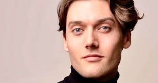 Luke Millington-Drake (@LukeMDrake)