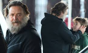 This is the complete filmography of russell crowe throughout his entire career. Russell Crowe Arrives In Sydney With His Two Young Sons Daily Mail Online