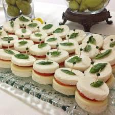 Avocado Skewer With Prawns And Pineapple Clean Eating Snacks Recipe Buffet Food Food Delicious Desserts