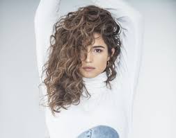 Quase não visitava a bichinha, mas toda vez que aparecia por lá ela me perguntava: Nanda Costa Antes De Ser Mae A Atriz Interpreta Avo No Filme Derrapada Veja Rio