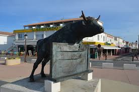 ◎ make cheap calls to your friends and family from your mobile. Datei Statue De Vovo Aux Saintes Maries Vue 2 Jpg Wikipedia