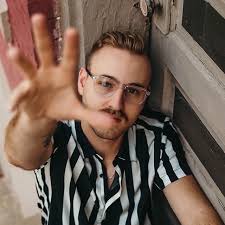 Calvin Hansen (@sonofhan309) • Threads, Say more