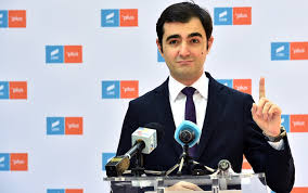 Este un virus cu transmitere prin circuit pe cale orală. The CiÈu Government Is One Of The Young People In Recent Years Average Age 45