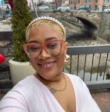 Elsy Blanco's Instagram, Twitter & Facebook