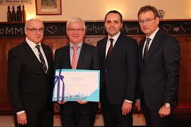 Die perfekte zahlungsart für alle, die was vorhaben. Vr Bank Erding Eg Ehrungen Mitarbeiter 2019