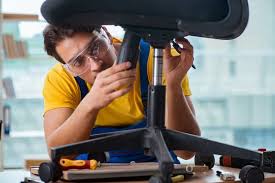 Why Is An Office Chair Stuck In Recline 5 Reasons Solutions Pointer Clicker