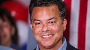 Avlon looks to swing a victory from the middle in CD1