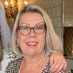 Lyn Spence's Instagram, Twitter & Facebook